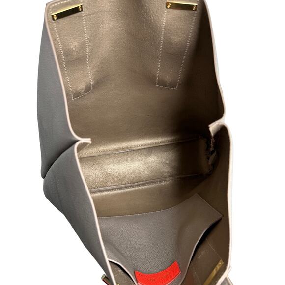 India Hicks Gray Pebble Leather Adjustable Length Strap Solitaire Tote Bag - Picture 4 of 16